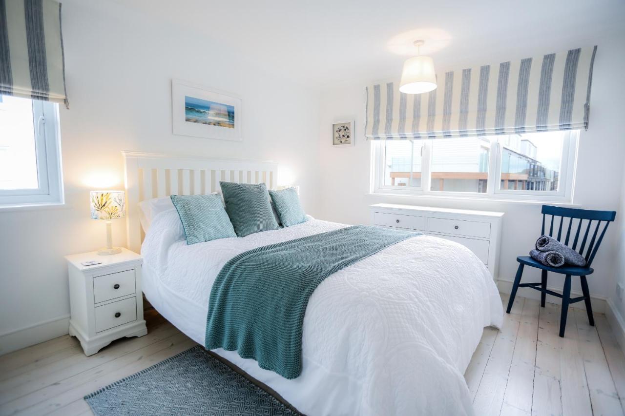 Hightide - Bracklesham Bay Apartment Чичестър Екстериор снимка