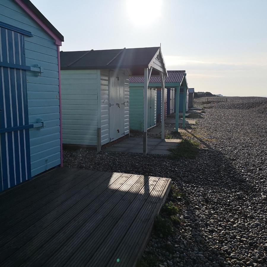 Hightide - Bracklesham Bay Apartment Чичестър Екстериор снимка