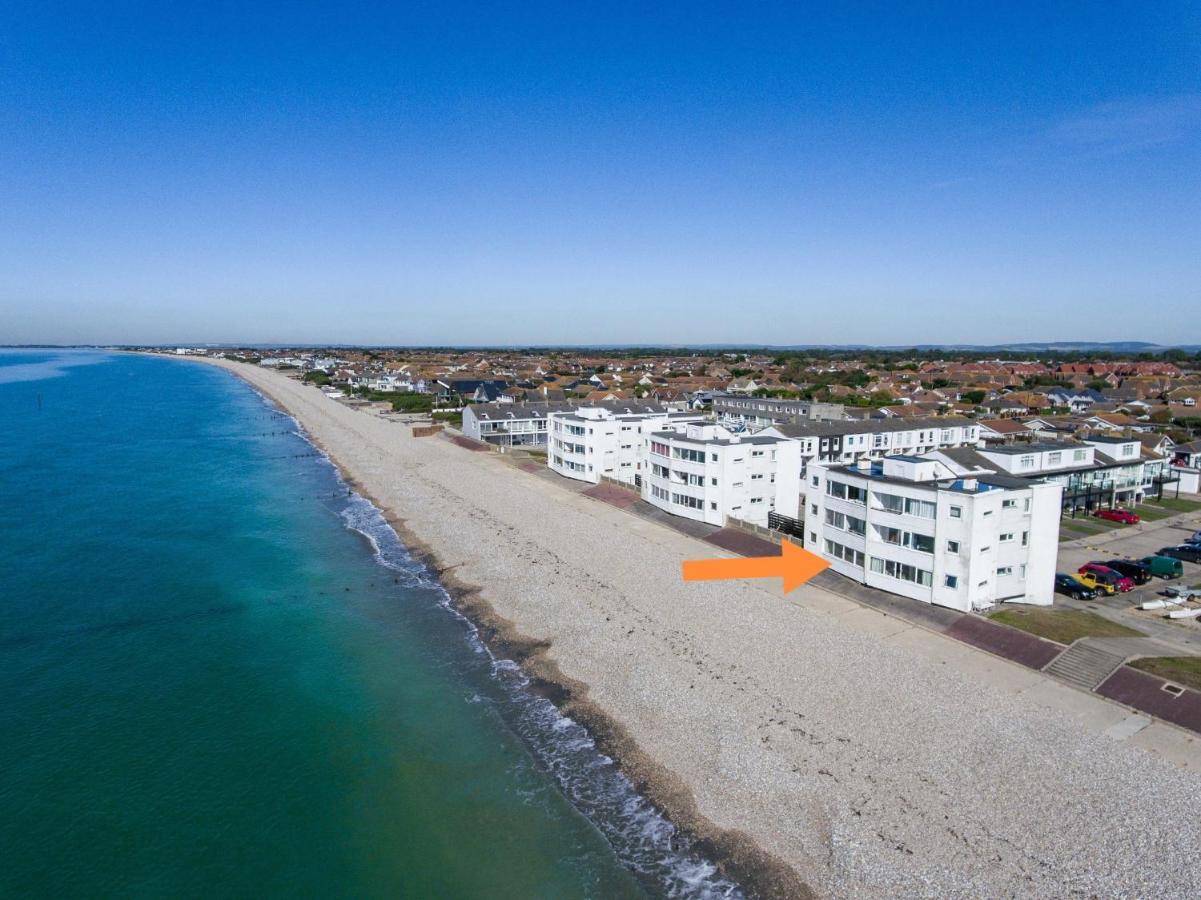 Hightide - Bracklesham Bay Apartment Чичестър Екстериор снимка