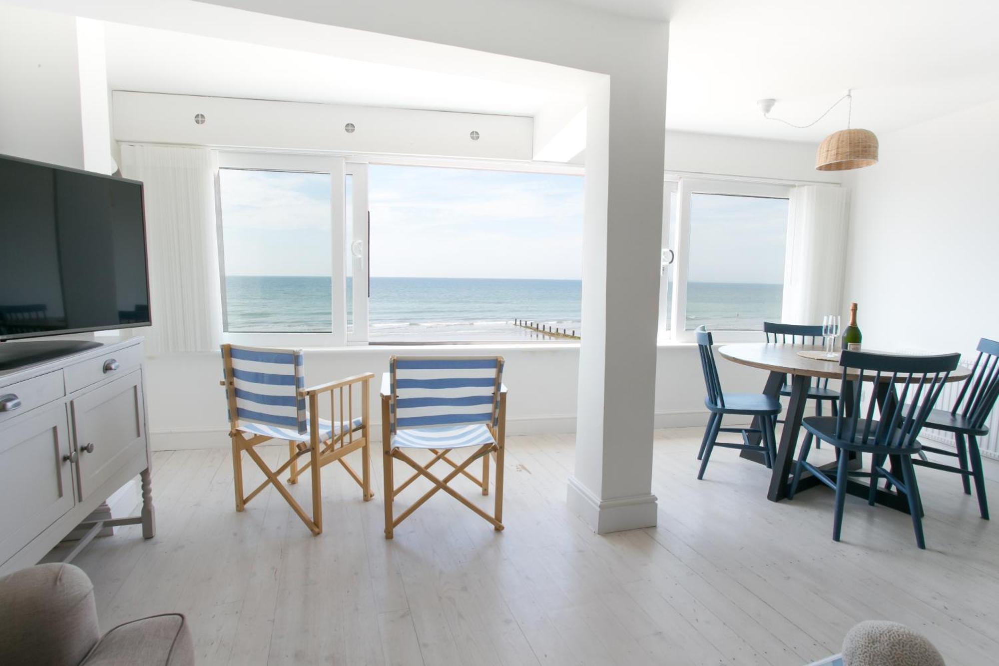 Hightide - Bracklesham Bay Apartment Чичестър Екстериор снимка
